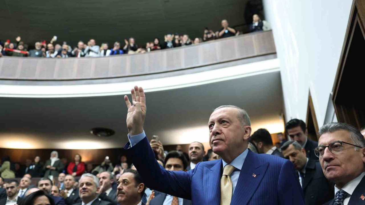 Cumhurbaşkanı Erdoğan: "Laiklik kavramının arkasına saklanmaktan vazgeçin" (1)
