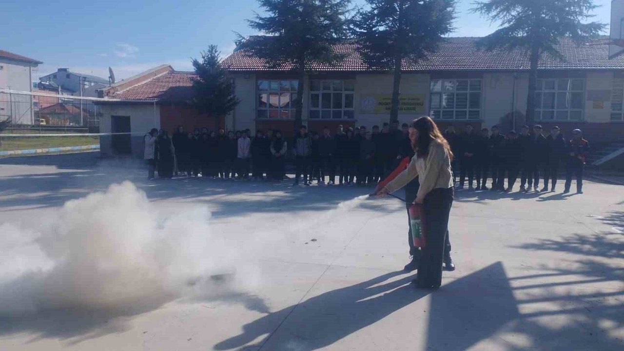 AFAD’dan miniklere ve lise öğrencilerine yönelik eğitim
