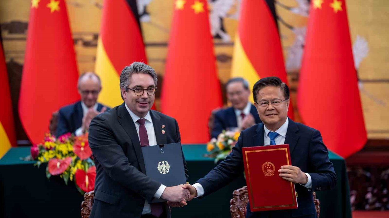 Almanya Başbakanı Merz, Çinli lider Xi ile bir araya geldi
