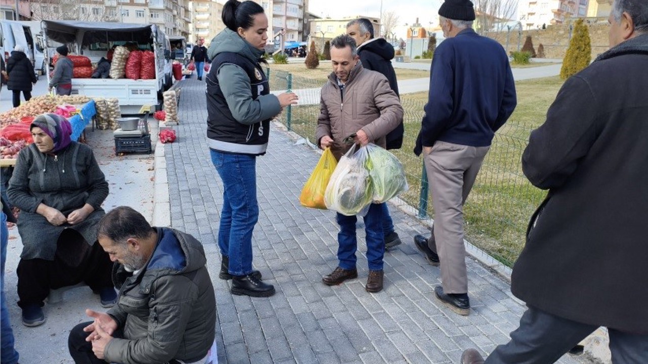 Narkotik ekiplerinden vatandaşlara bilgilendirme
