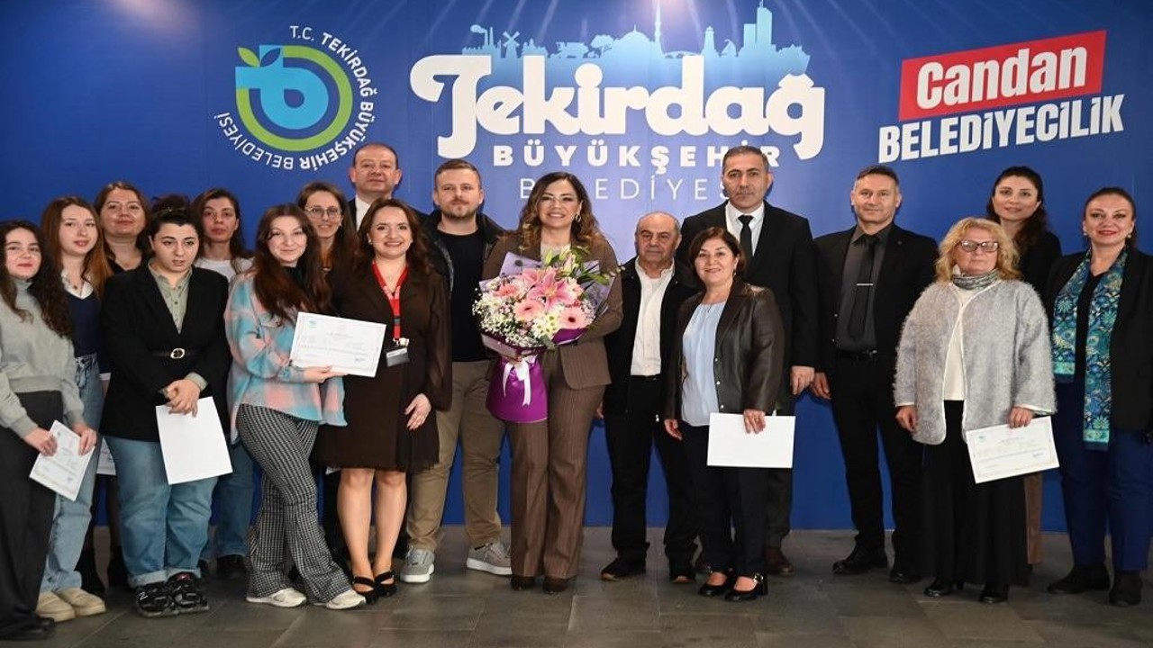 27 kursiyer Almanca A1 sertifikasını aldı
