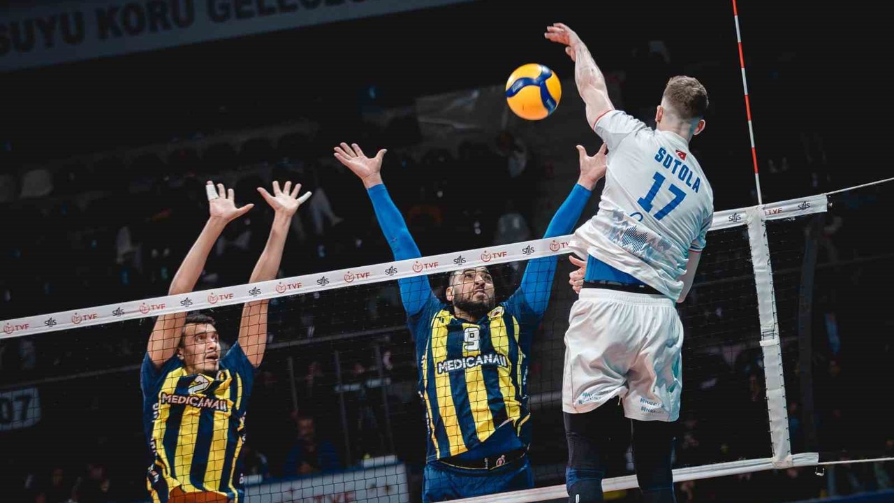 Efeler Ligi: Halkbank: 3 - Fenerbahçe Medicana: 0
