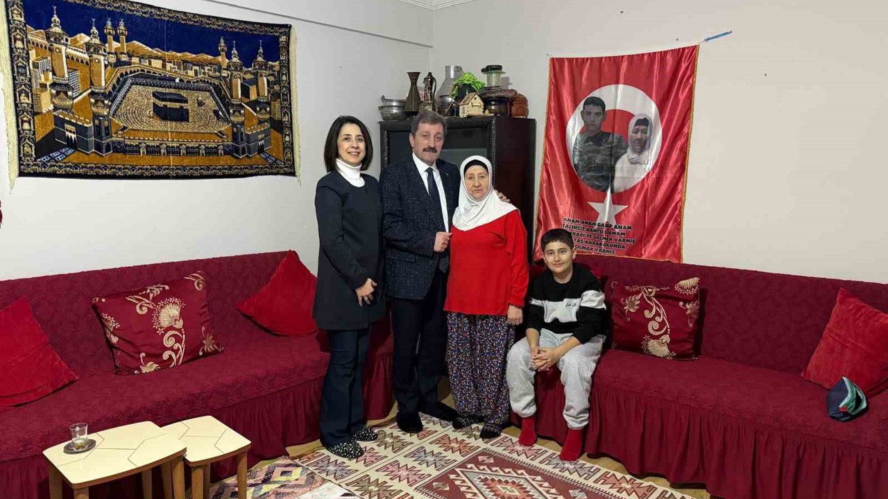 Vali Tavlı, şehit ailesiyle iftar yaptı
