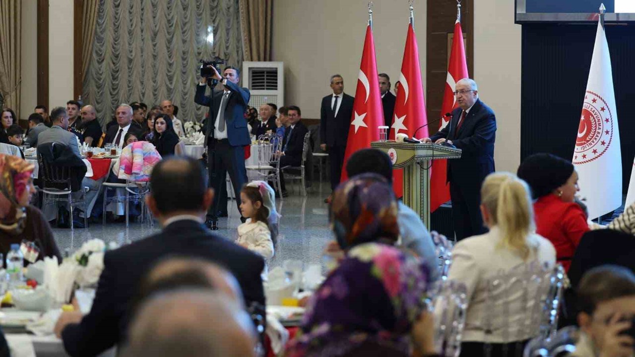 Bakan Güler: "Terörün ortadan kaldırılması tarihi bir sorumluluk olarak karşımızda durmaktadır"
