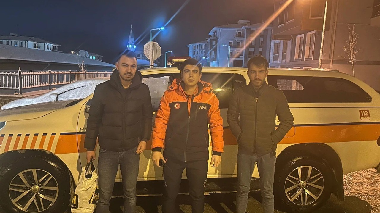 Karaman’da karda mahsur kalan aileyi AFAD kurtardı
