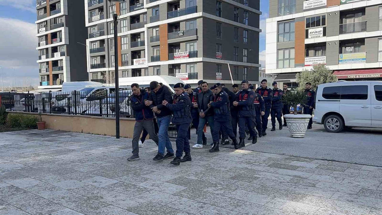 Bu kez bahis oynayan da oynatan da yandı
