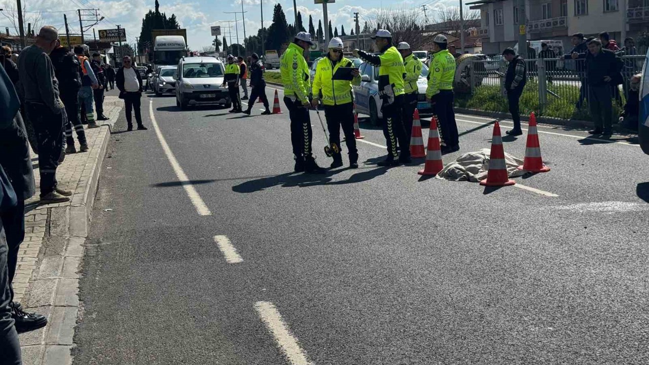 İzmir’de otomobilin çarptığı kadın hayatını kaybetti
