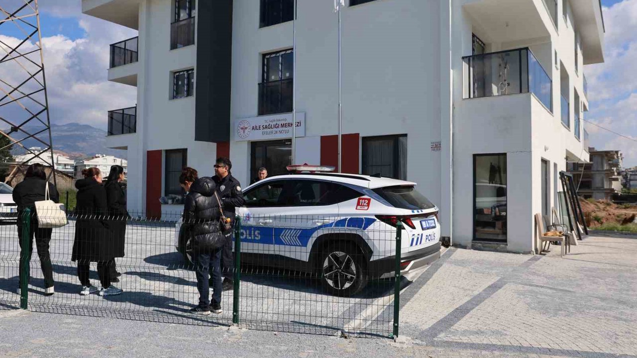 Açığa alınan doktorların hemşirelerinden haber yapan gazeteciye tehdit
