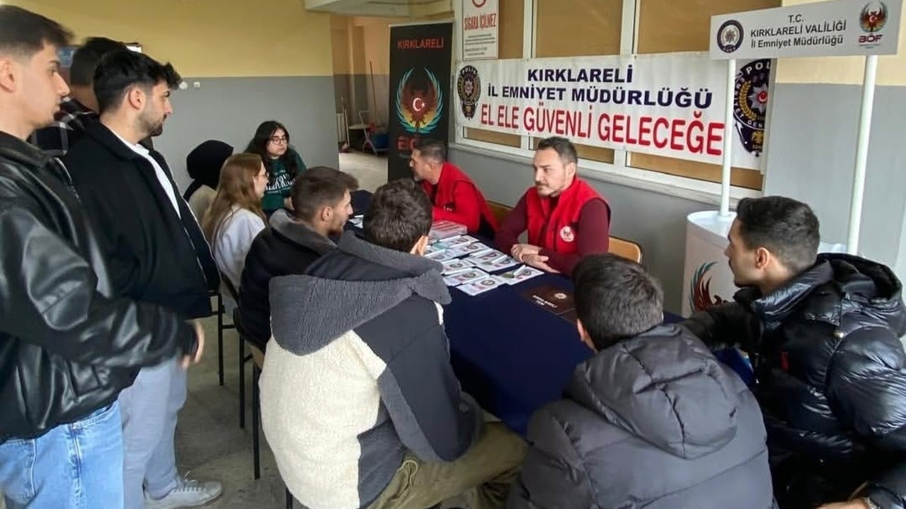 Kırklareli’nde üniversite öğrencilerine terörle mücadele bilgilendirmesi
