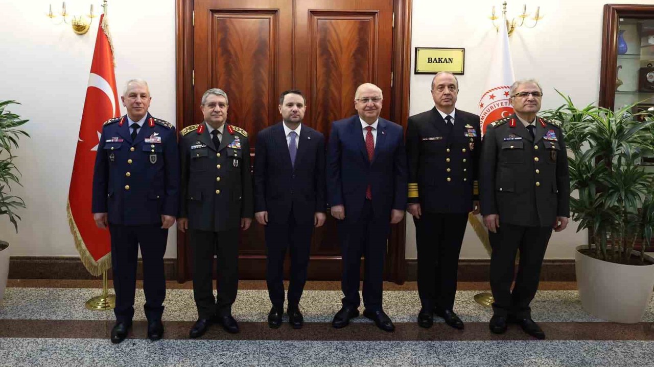 Milli Savunma Bakanı Güler’den Adalet Bakanı Gürlek’e hayırlı olsun ziyareti
