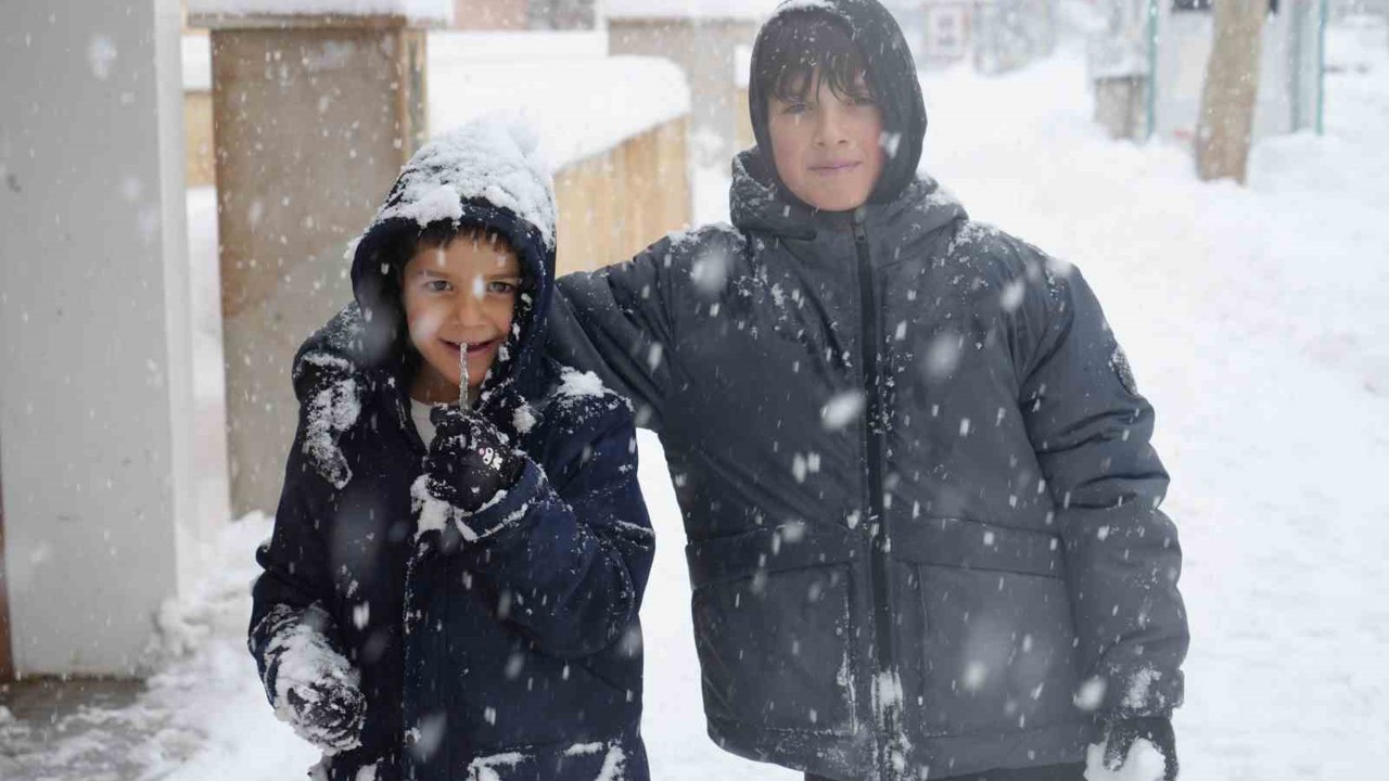 Bayburt’ta kar tatili 1 gün daha uzatıldı
