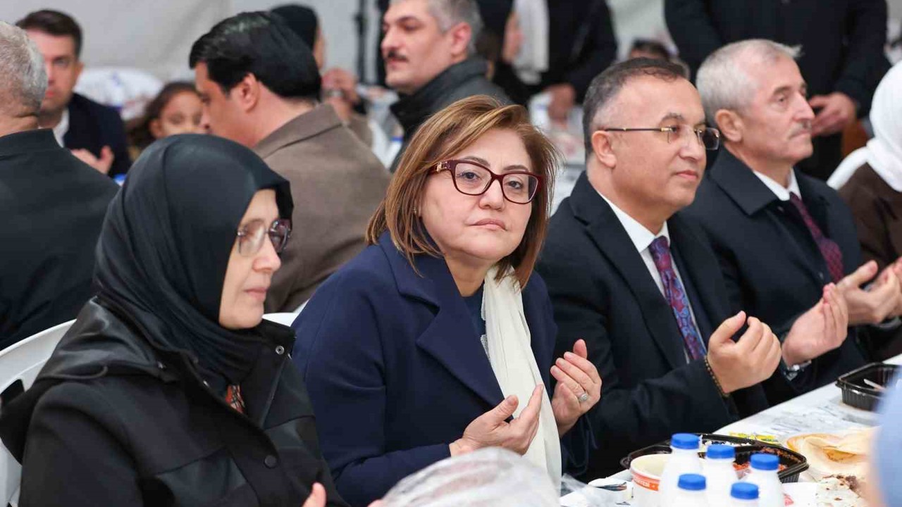 Gaziantep Büyükşehir’den Halep’te 10 bin kişilik iftar
