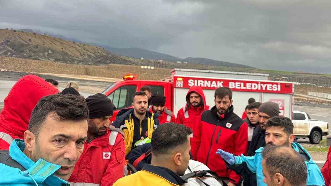 Şırnak’ta işçileri taşıyan servis kaza yaptı: 9 yaralı
