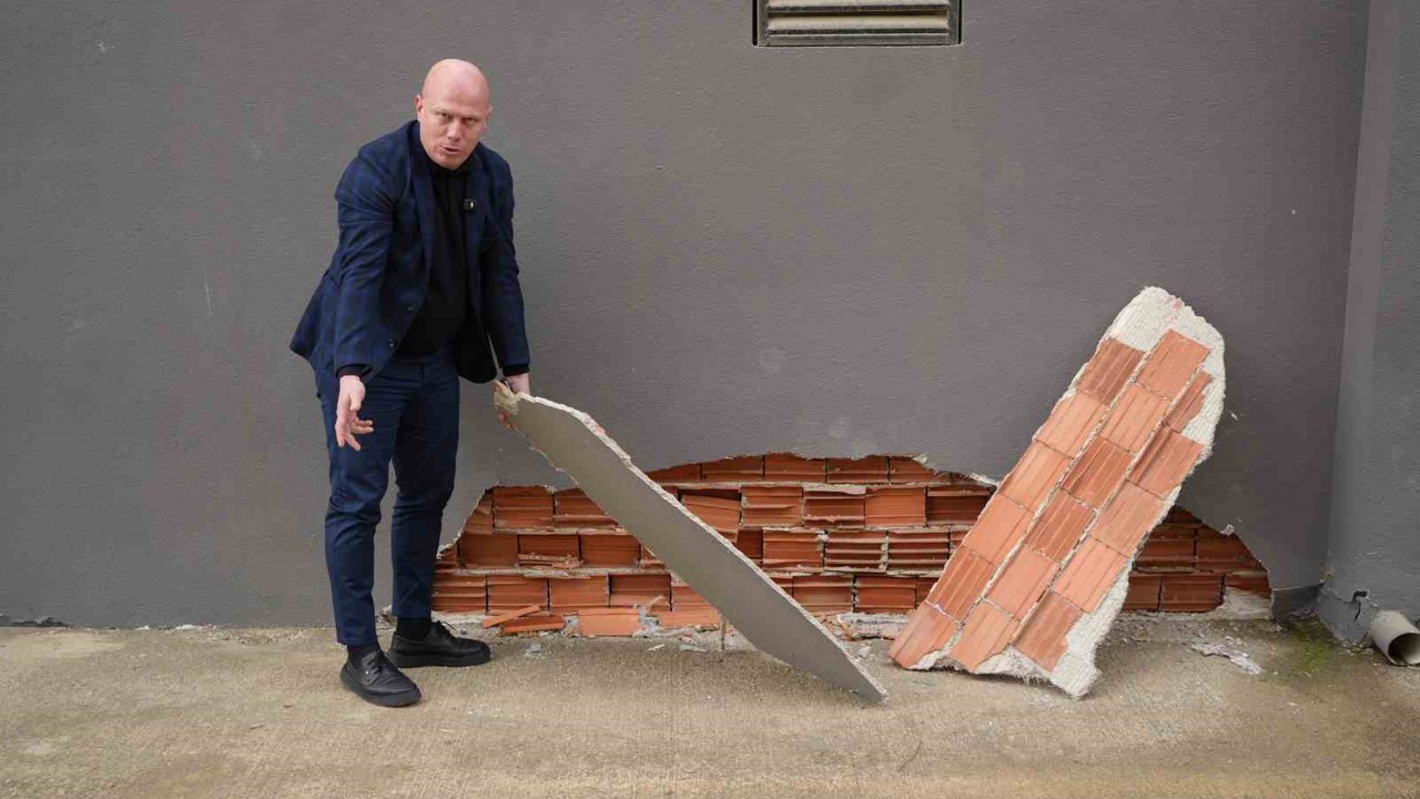 Samsun’da apartmanlarda derin çatlaklar: Bina sakinleri tedirgin
