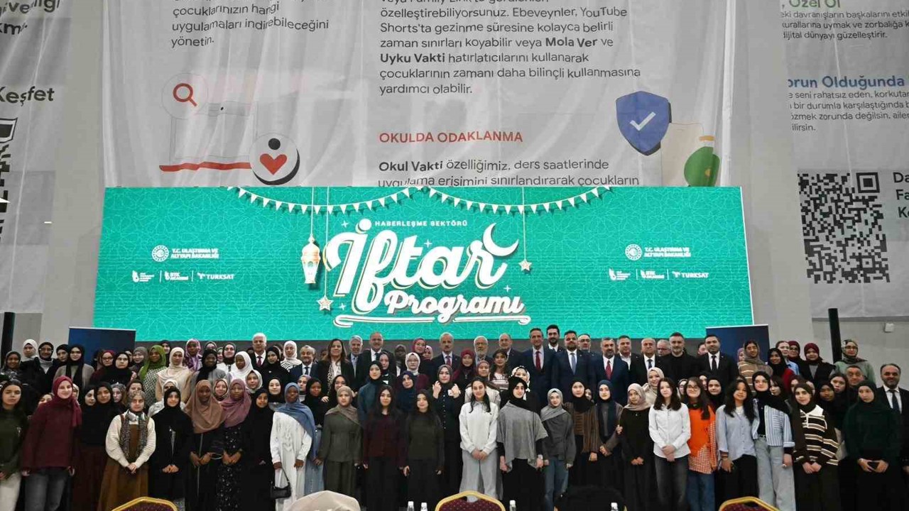 Bakan Uraloğlu: "15 yaşından küçük çocuklar sosyal paylaşım sitelerinde hesap açamayacak"
