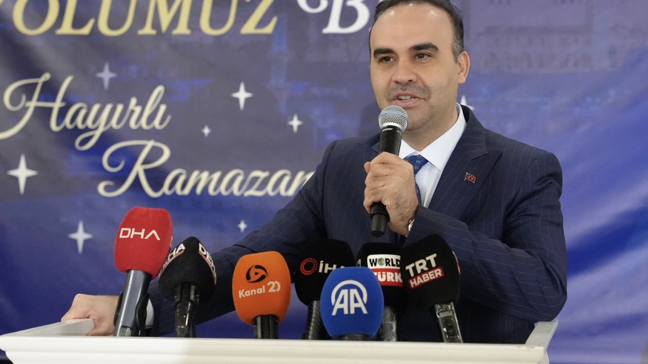 Bakan Kacır: "Türk milleti mührünü gökyüzüne vurdu"
