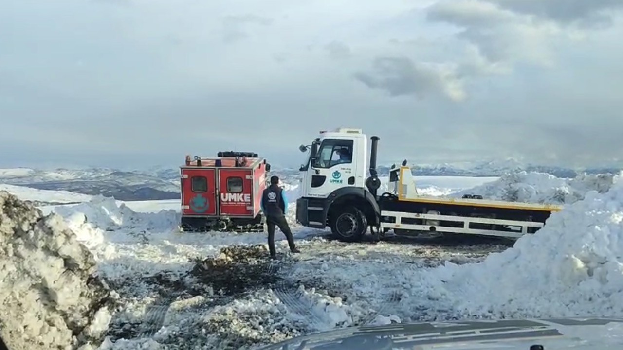 Bingöl’de UMKE’nin kar ve tipide zamanla yarışı
