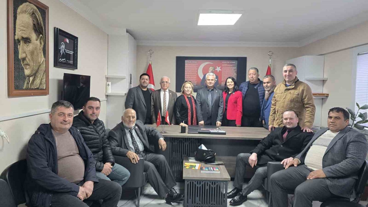 Salihlili muhtarlar yeni başkanını seçti
