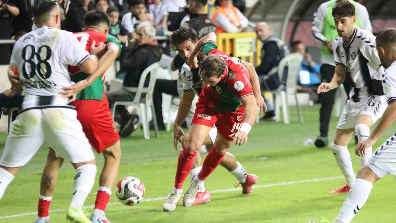 İzmir derbisinde Karşıyaka’nın konuğu Altay
