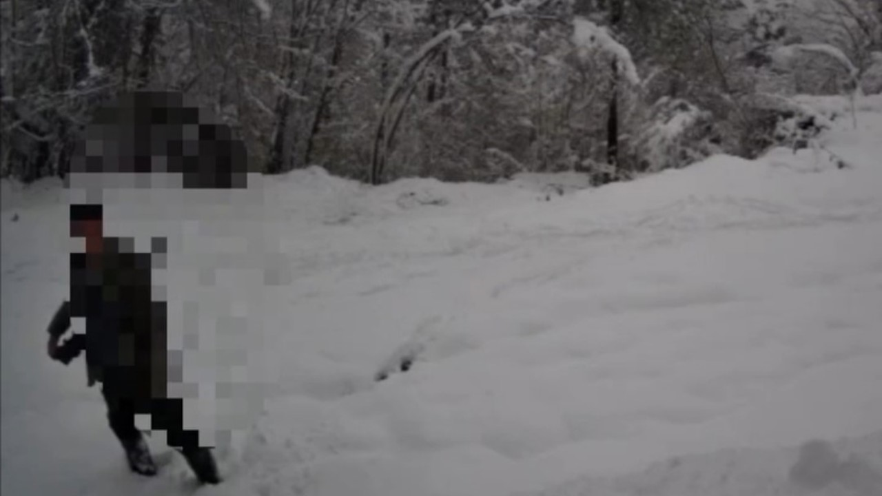 Kaçak avlanan şahıs fotokapana yakalandı
