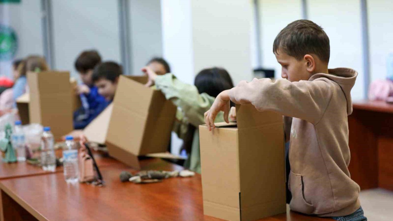 Çocuklar bir günlüğüne mimar oldu
