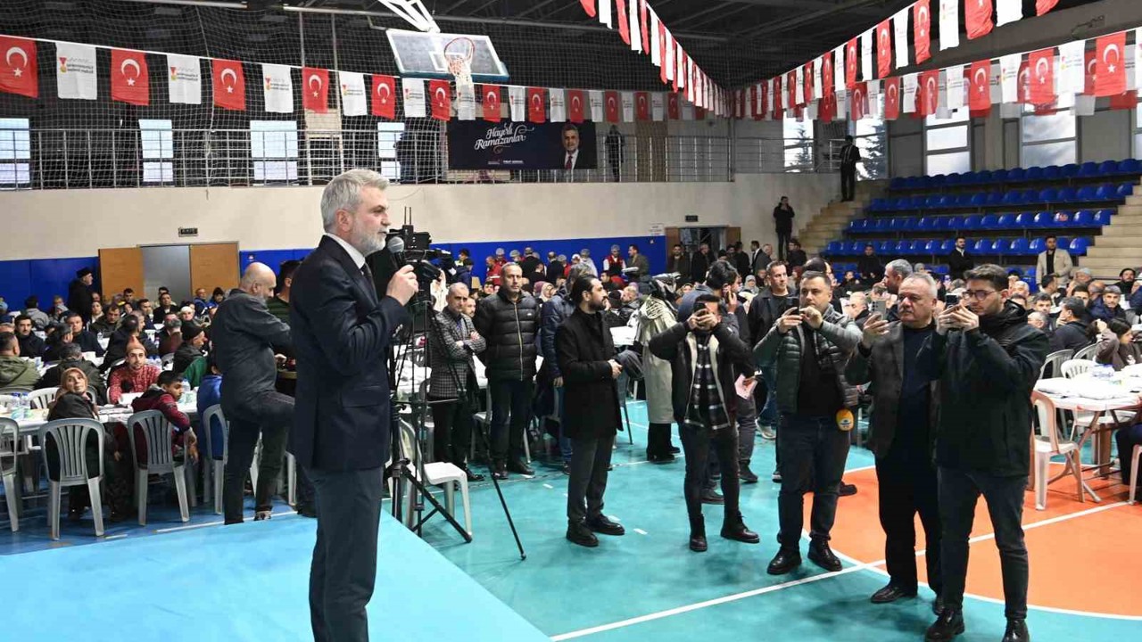 Büyükşehir’in gönül sofrası Türkoğlu’nda kuruldu
