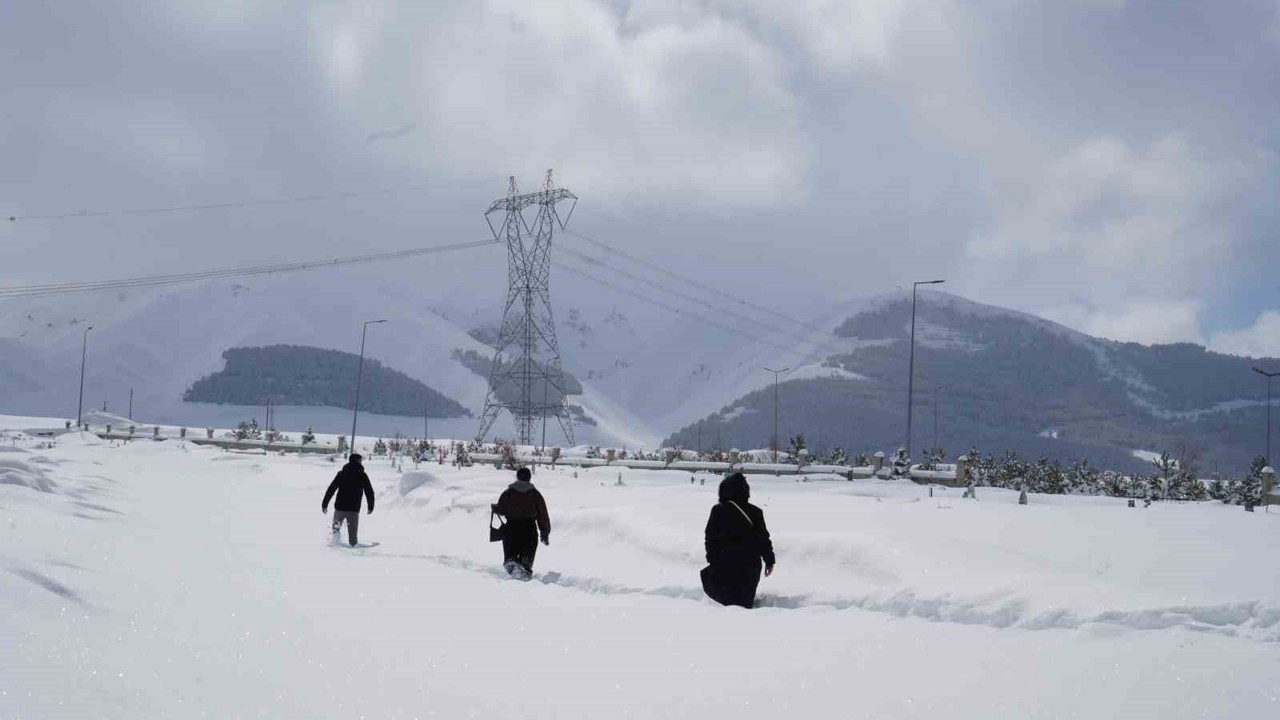 Uzmanlardan çığ, buzlanma ve don uyarısı
