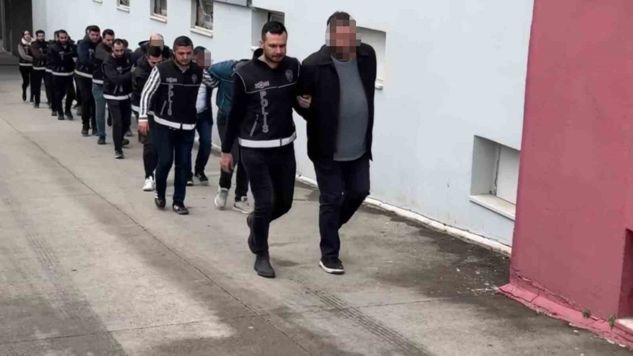 Cep telefonu bayii ve kuyumcu görünümlü tefecilik iddiası: 11 gözaltı
