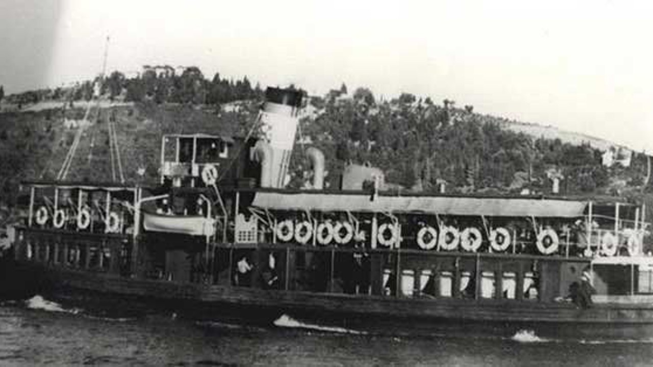 Üsküdar Vapuru faciasından sağ kurtulan annesinin sarsıcı hikayesini anlattı
