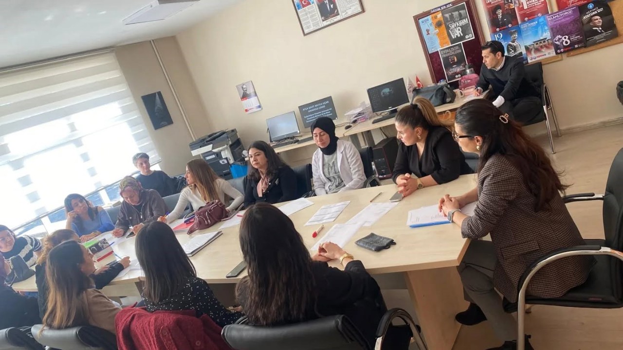 Atça Şehit Mutlu Uçar Anadolu Lisesi’nde Türkiye Yüzyılı Maarif Modeli Toplantısı
