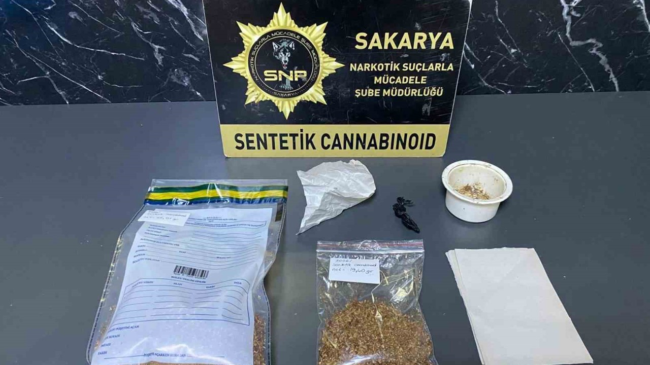 Sakarya emniyeti zehir tacirlerine geçit vermiyor: 1 tutuklama

