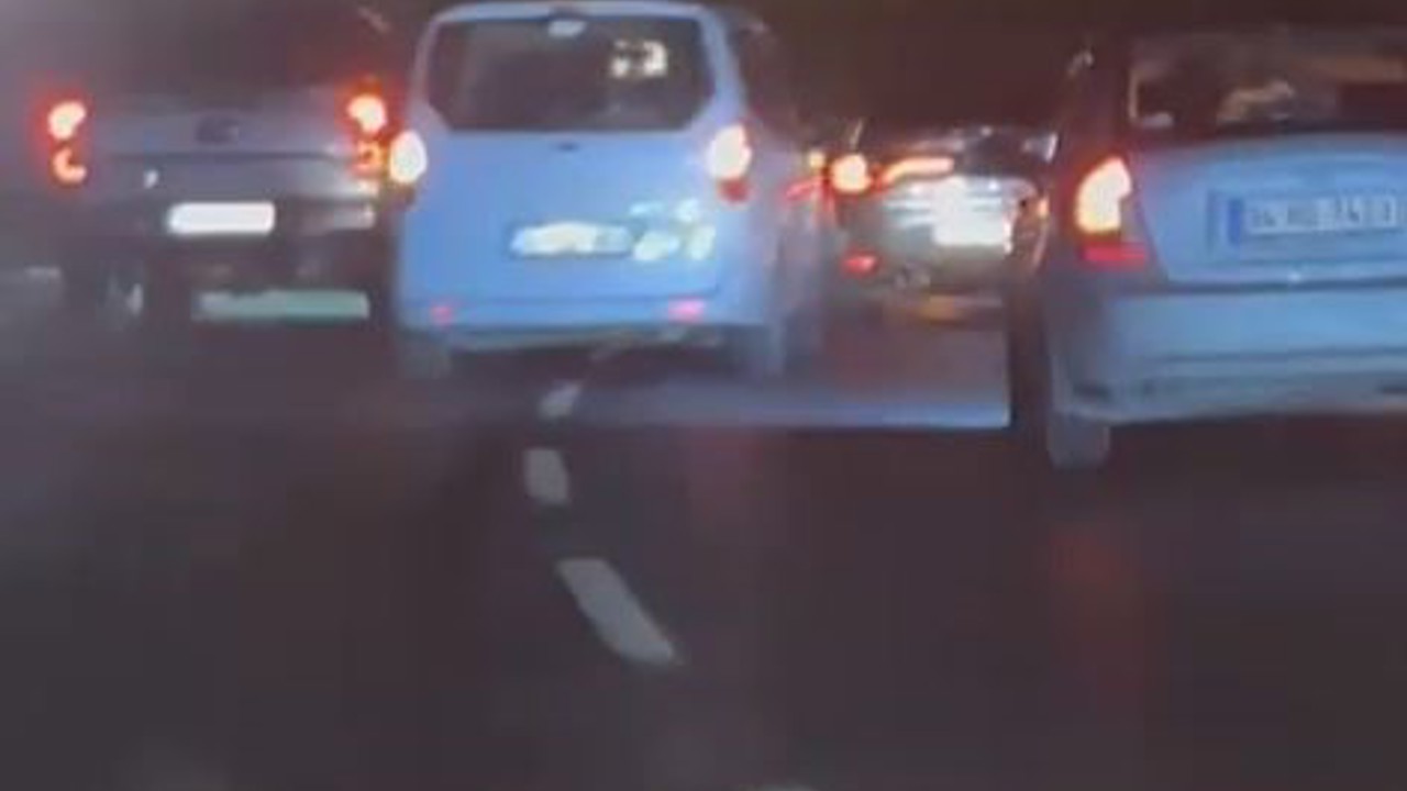 Başakşehir’de düğün konvoyu trafiği tehlikeye attı
