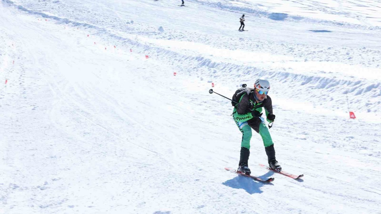 Büyükşehir ile zirvede büyük final: Uluslararası Erciyes Dağ Kayağı Yarışları sona erdi
