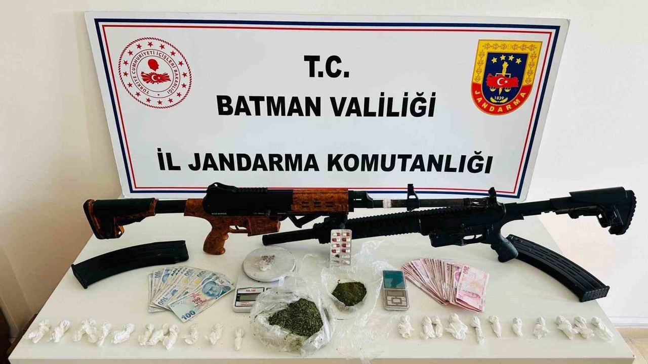 Batman’da kaçakçılığa geçit yok: 17 şüpheli hakkında işlem yapıldı
