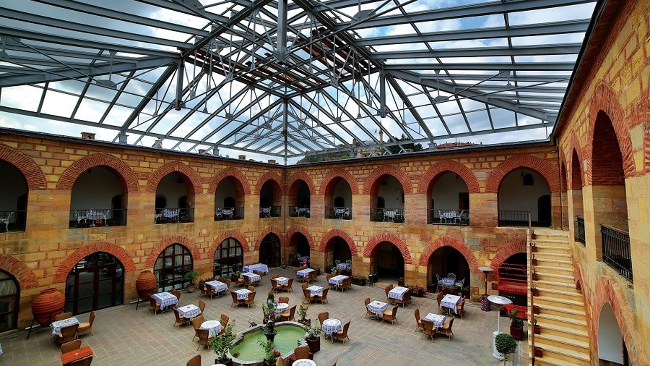 Kurşunlu Han sözleşmeye aykırı kullanımdan tahliye ediliyor
