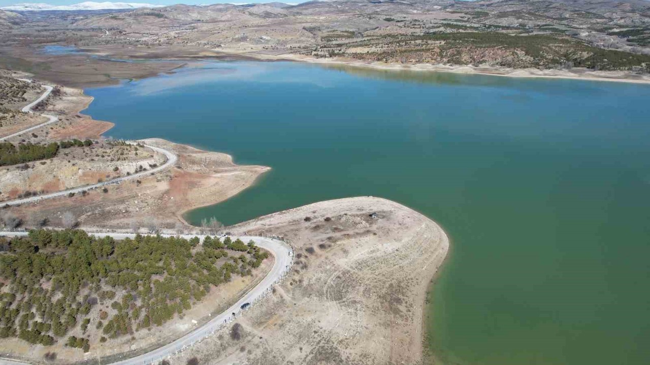Yağışlar uzun yıllar ortalamasını yüzde 50 aştı, kuraklık tehdidi sürüyor
