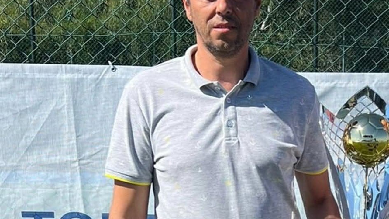 Halı sahada kalp krizi geçiren eski futbolcunun o anları ortaya çıktı
