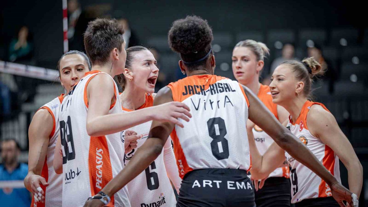 Eczacıbaşı Dynavit, Kupa Volley’de yarı finalde
