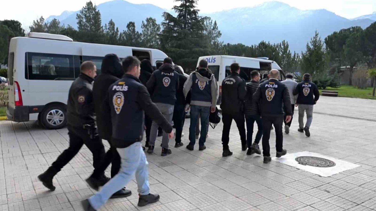Amasya merkezli 10 ilde yasa dışı bahis operasyonu: 13 tutuklama
