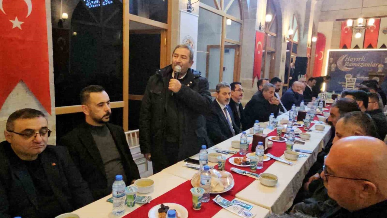 Darende Belediyesi tarafından tarihi Yusuf Paşa Bedesteni’nde düzenlenen iftar p