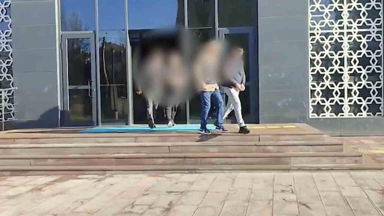 Çanakkale’de huzur uygulamalarında 2 şüpheli tutuklandı
