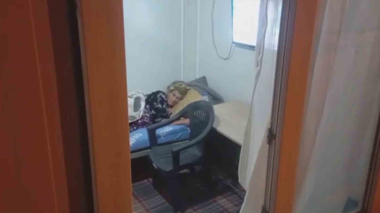 Baygın halde bulunan 90 yaşındaki yatalak kadını ’Su’ isteyişi kurtardı
