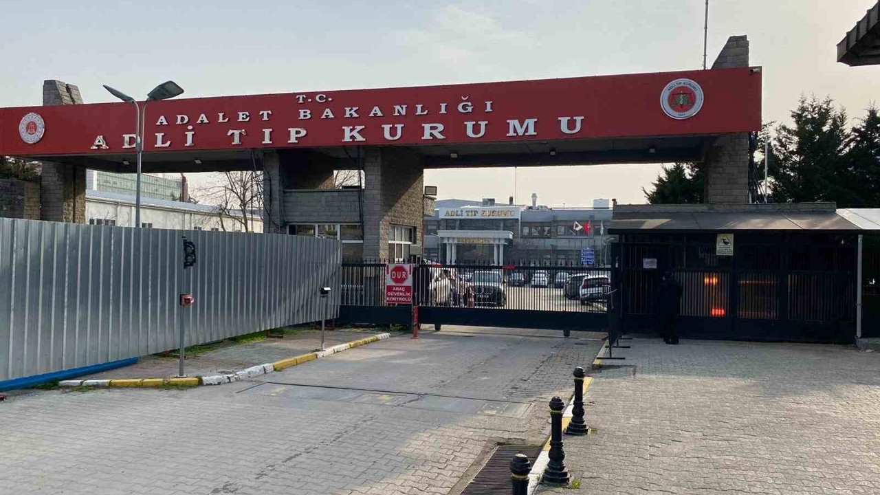 Okuldaki saldırıda hayatını kaybeden Fatmanur öğretmenin cenazesi Adli Tıp Kurumu’ndan alındı
