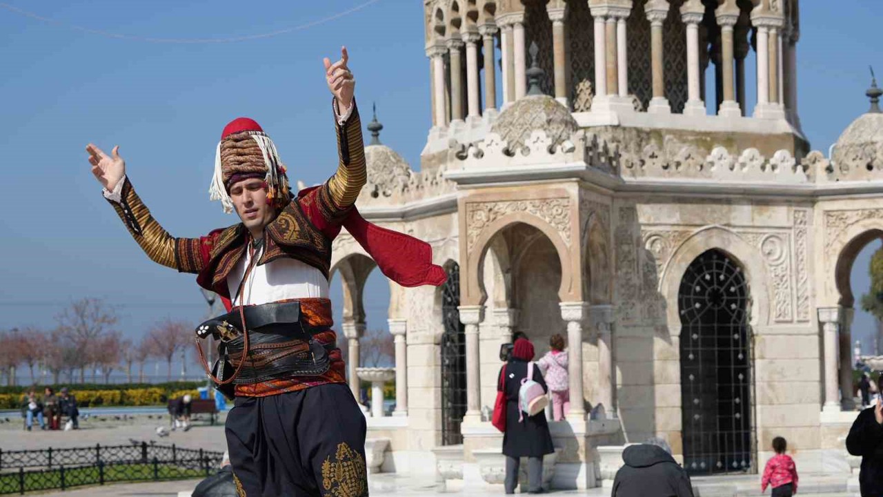 Dünya meydanlarında bir ’Efe’: Ege’nin zeybeğini Avrupa’ya taşıdı
