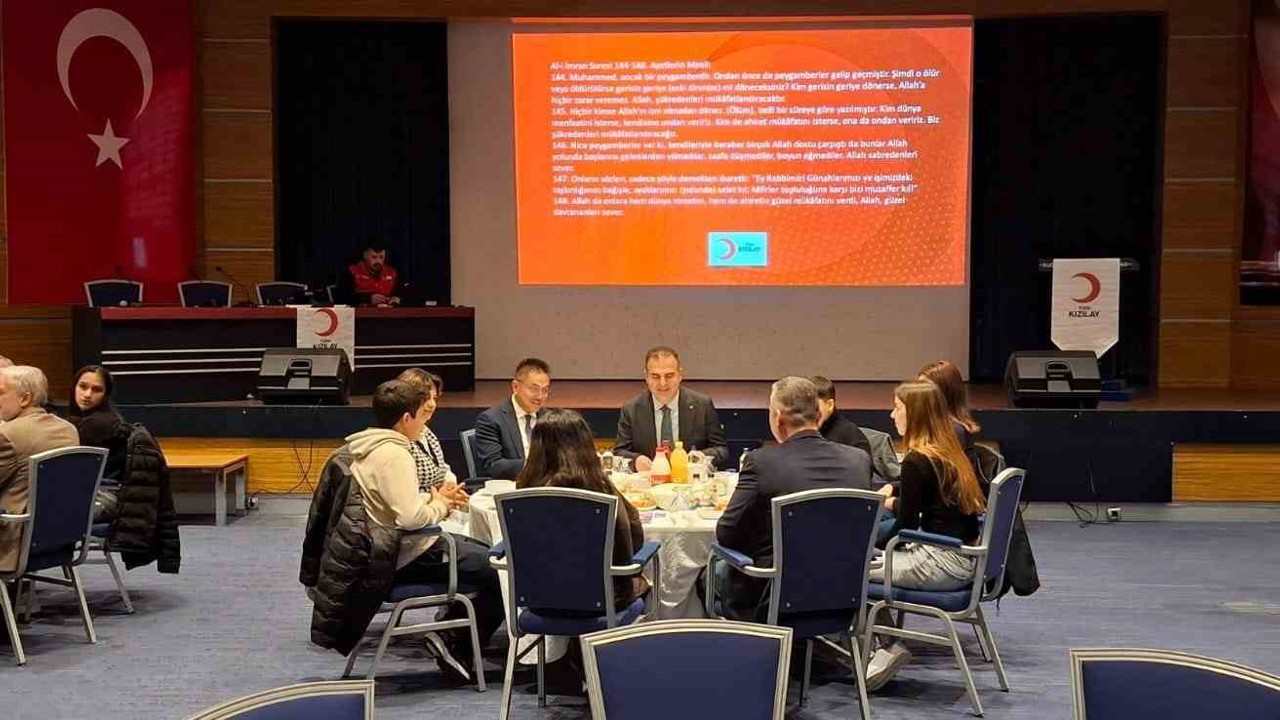 Muğla’da iyilik sofrası Kızılay, gönüllü ve hayırseverlerle iftarda buluştu
