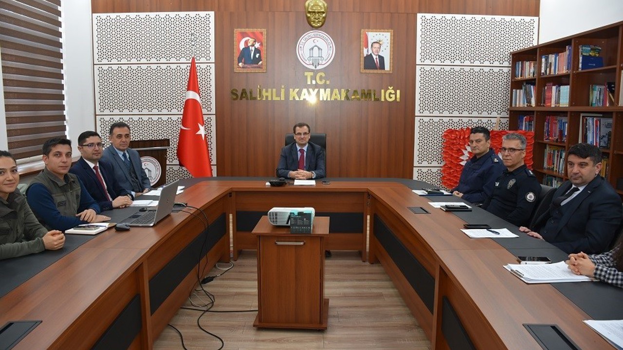 Salihli’de sahipsiz hayvanlar için kritik adım: 7/24 ihbar hattı kuruldu
