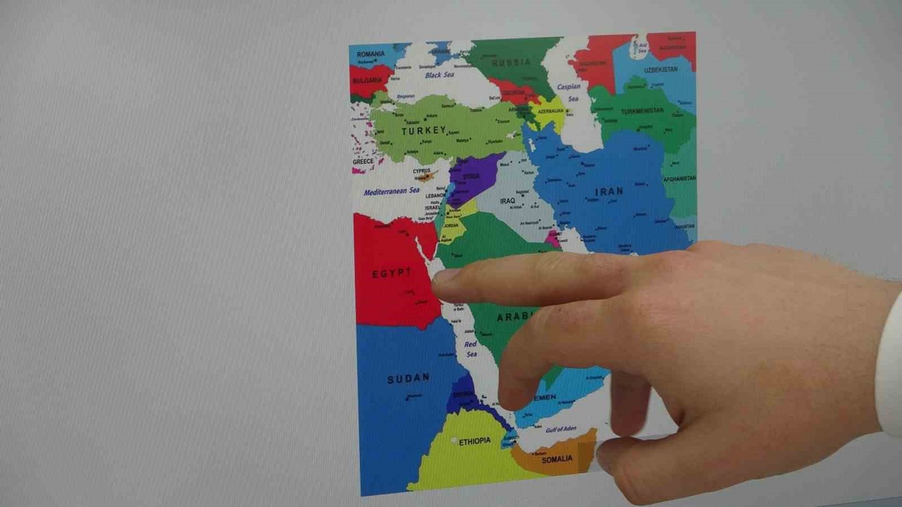 "ABD İsrail İran savaşı uçurumun kenarında olan bir süreçte"
