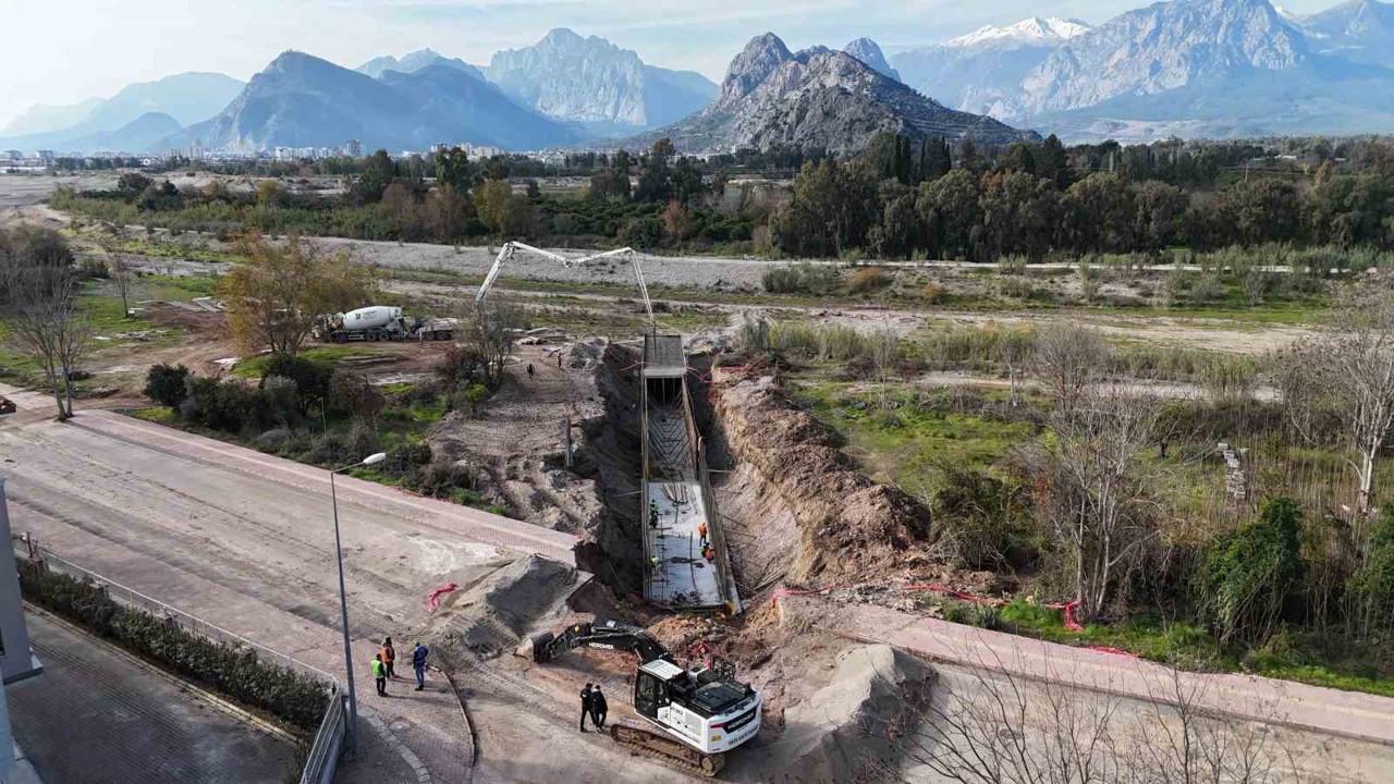 Konyaaltı’na ASAT’tan 60 milyon TL’lik yağmursuyu yatırımı
