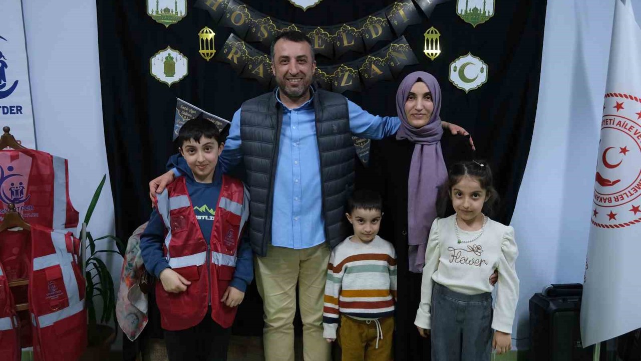 Eskişehir’de vefa sofrası: Devlet korumasında yetişen gençler iftarda buluştu
