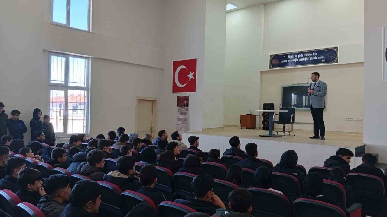 Kovancılar’da Ramazan-ı Şerif  Konferansı
